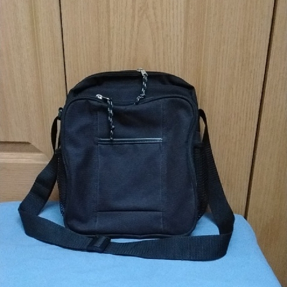 Other - Eastsport Men's Black Crossbody Shoulder Bag - Durable Everyday Carry